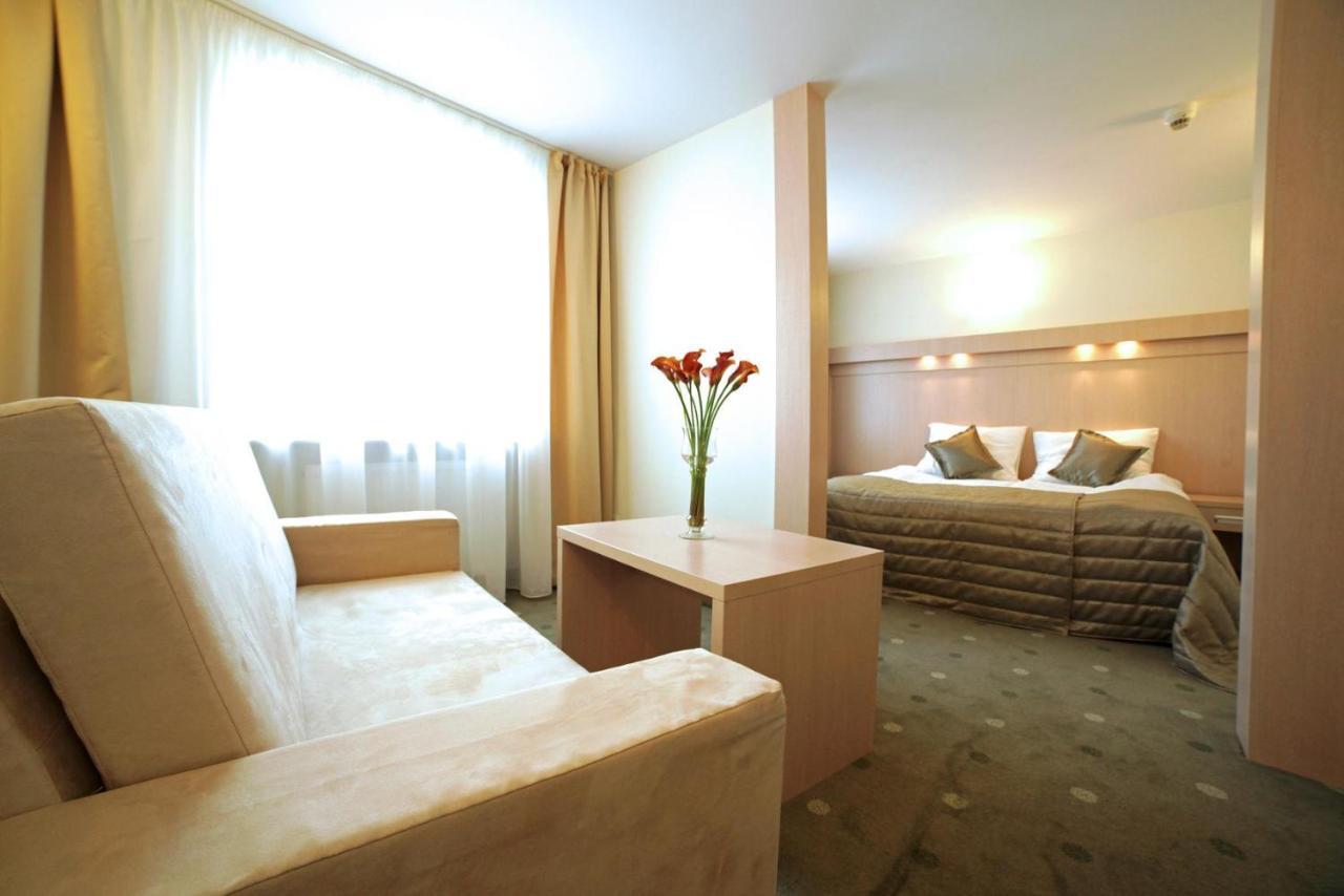 Hotel Cieplice Medi & Spa Jelenia Gora Exterior photo