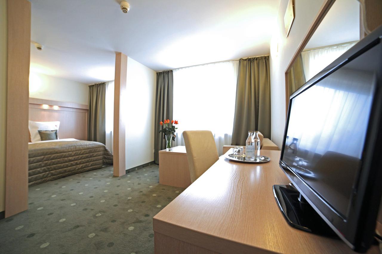 Hotel Cieplice Medi & Spa Jelenia Gora Exterior photo